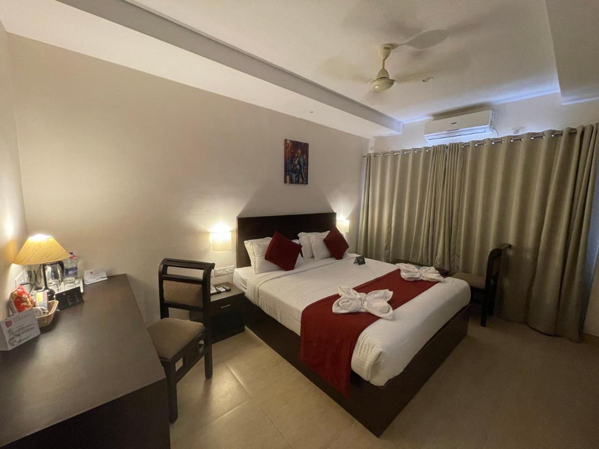 Hotel Yamuna Adur Экстерьер фото