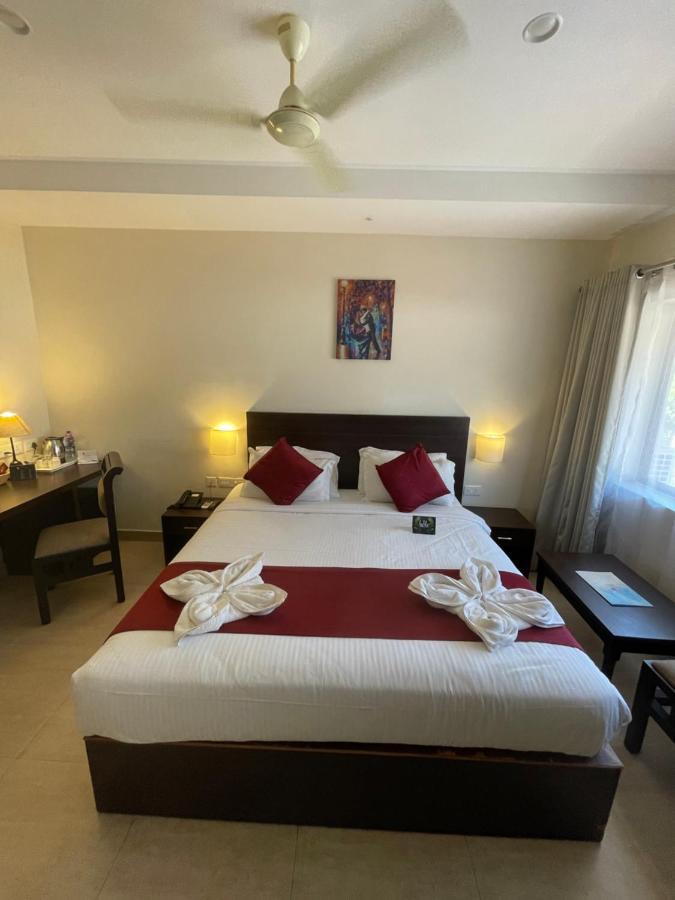 Hotel Yamuna Adur Экстерьер фото