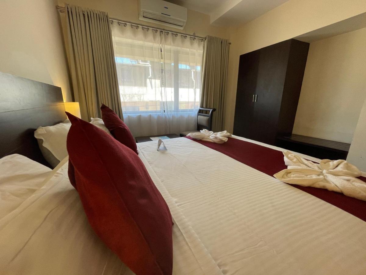 Hotel Yamuna Adur Экстерьер фото