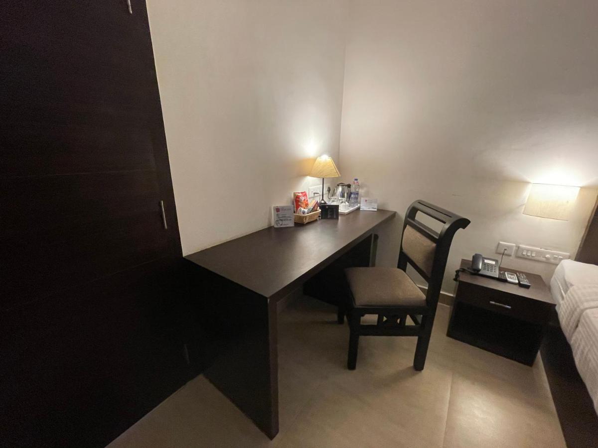 Hotel Yamuna Adur Экстерьер фото