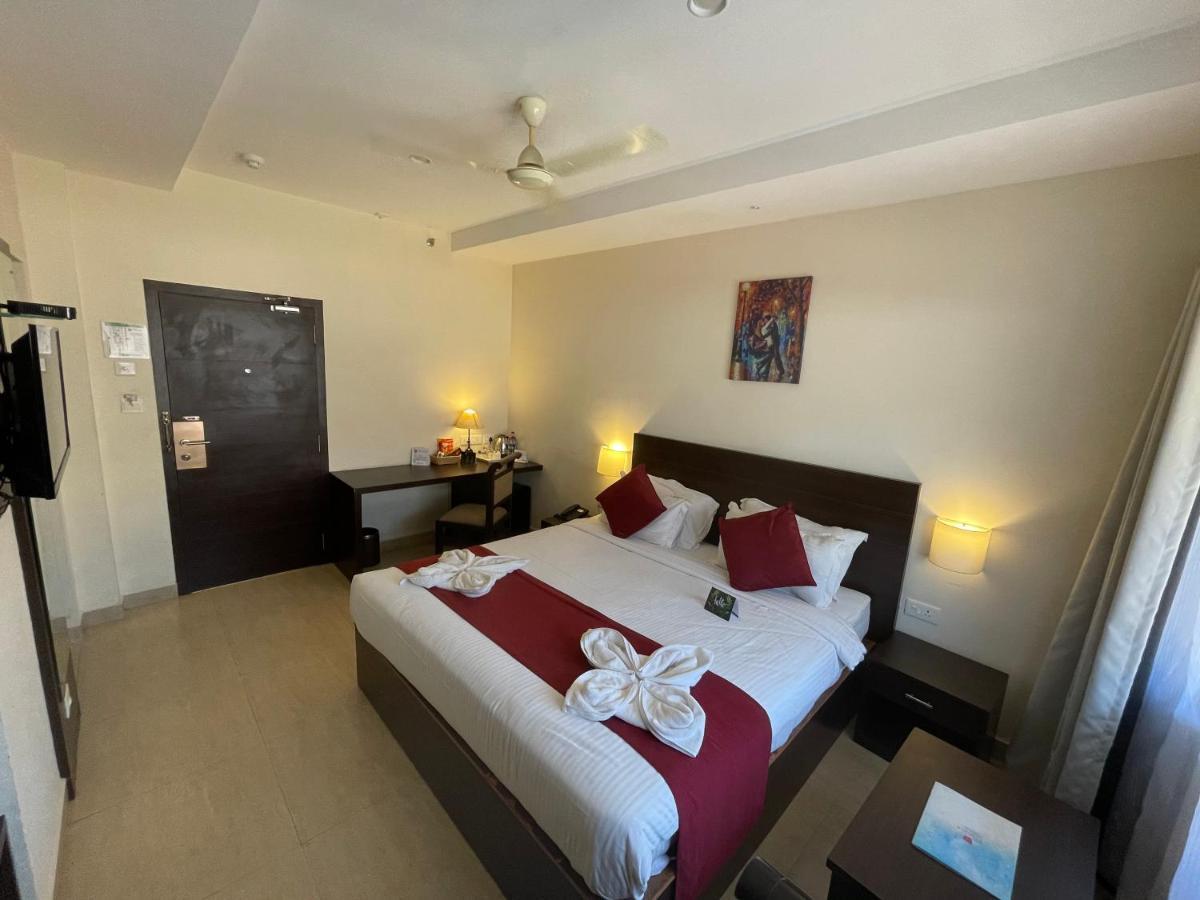 Hotel Yamuna Adur Экстерьер фото