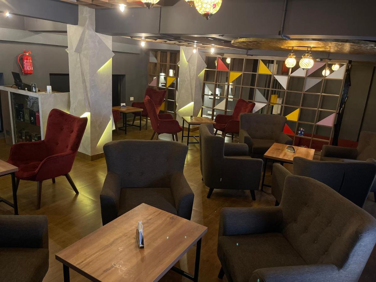 Hotel Yamuna Adur Экстерьер фото