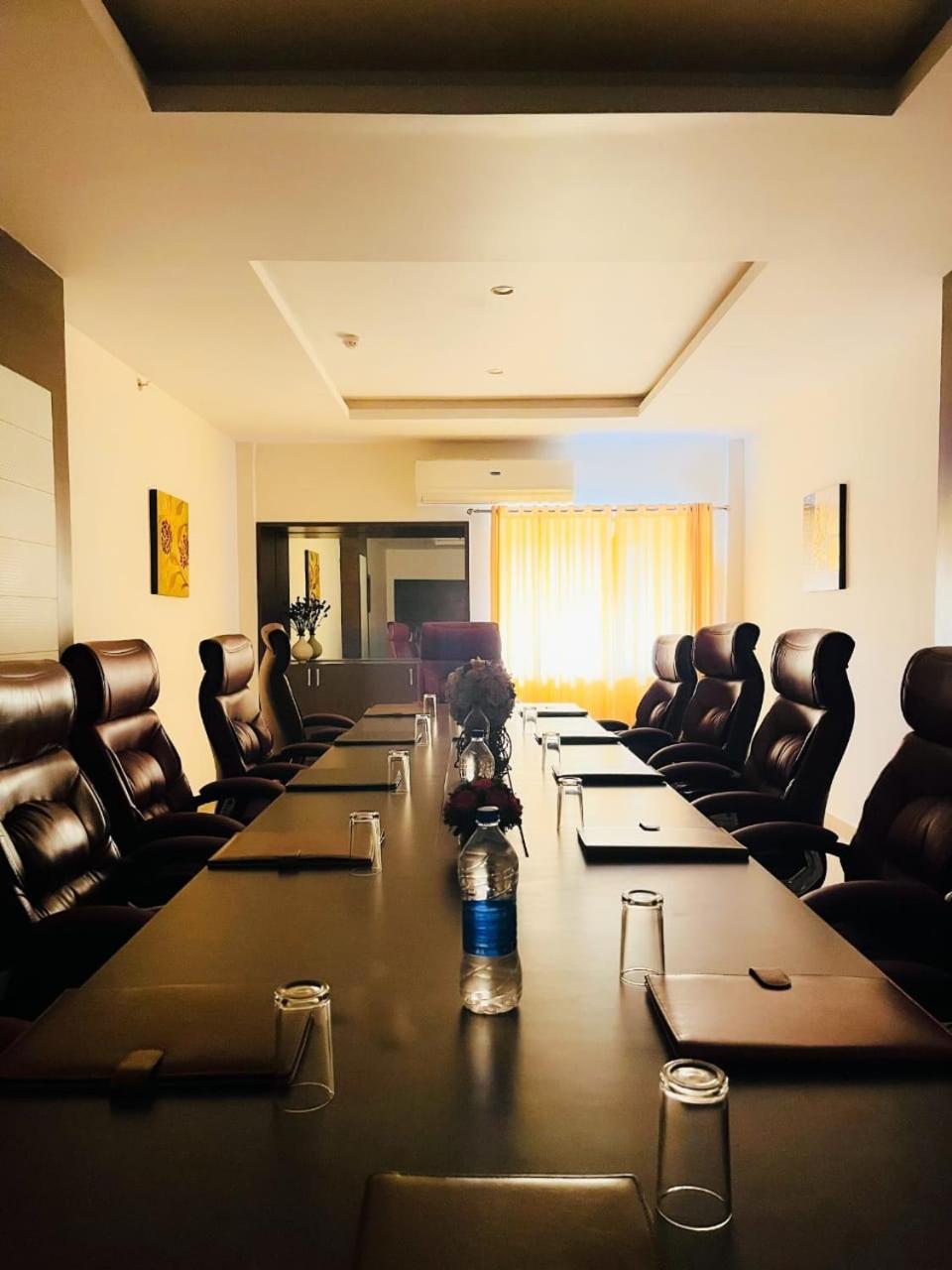 Hotel Yamuna Adur Экстерьер фото