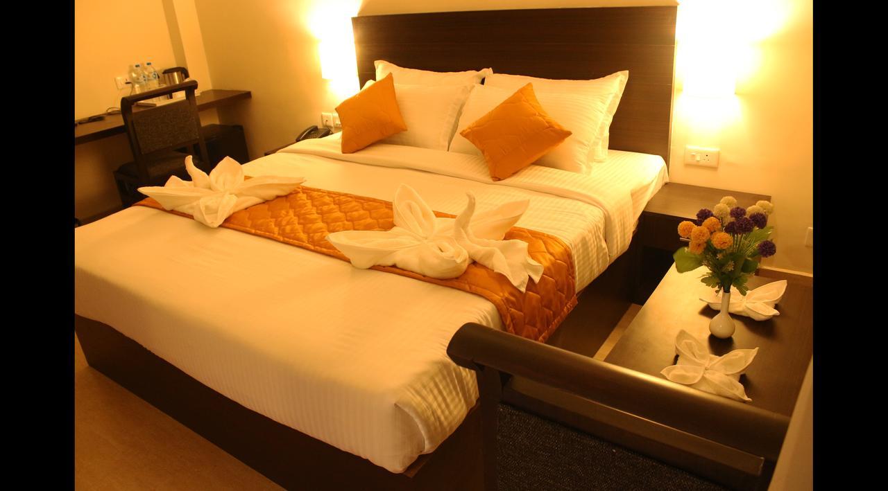 Hotel Yamuna Adur Экстерьер фото