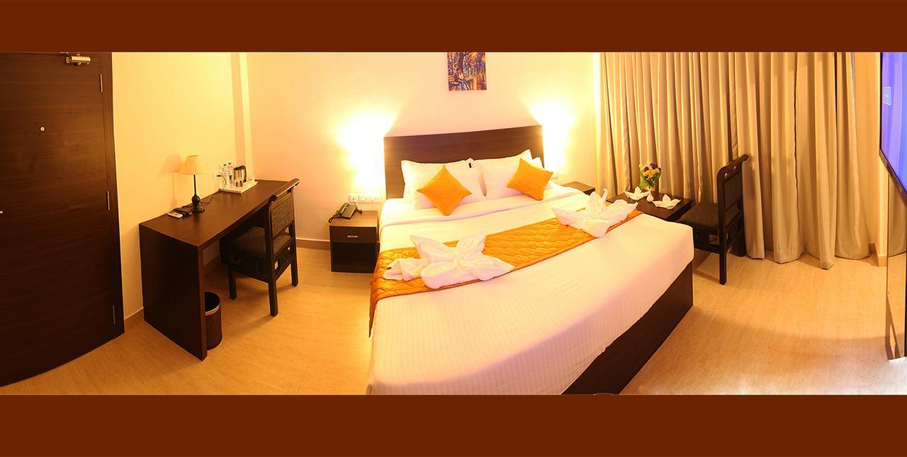 Hotel Yamuna Adur Экстерьер фото