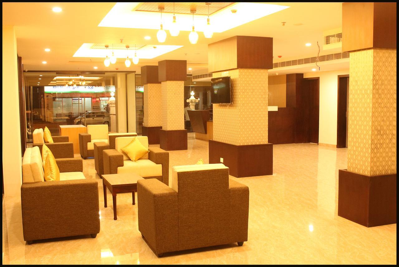 Hotel Yamuna Adur Экстерьер фото