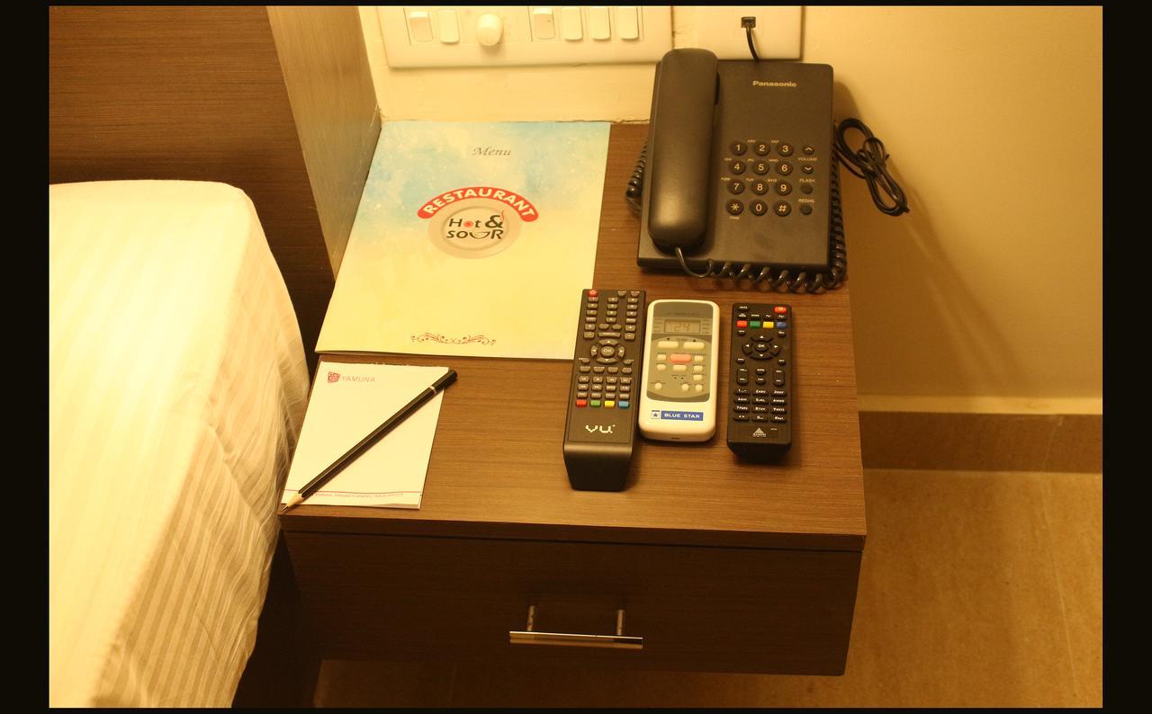 Hotel Yamuna Adur Экстерьер фото