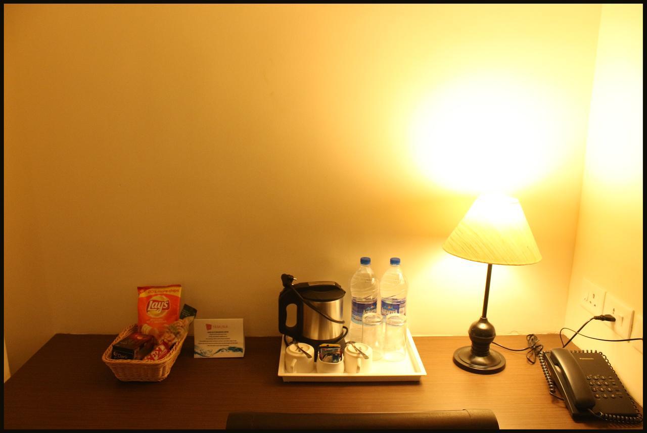 Hotel Yamuna Adur Экстерьер фото