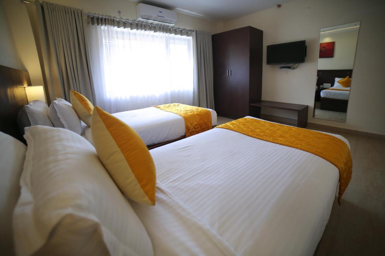 Hotel Yamuna Adur Экстерьер фото